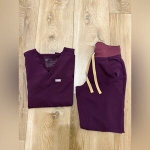 Figs Burgundy Scrub Set